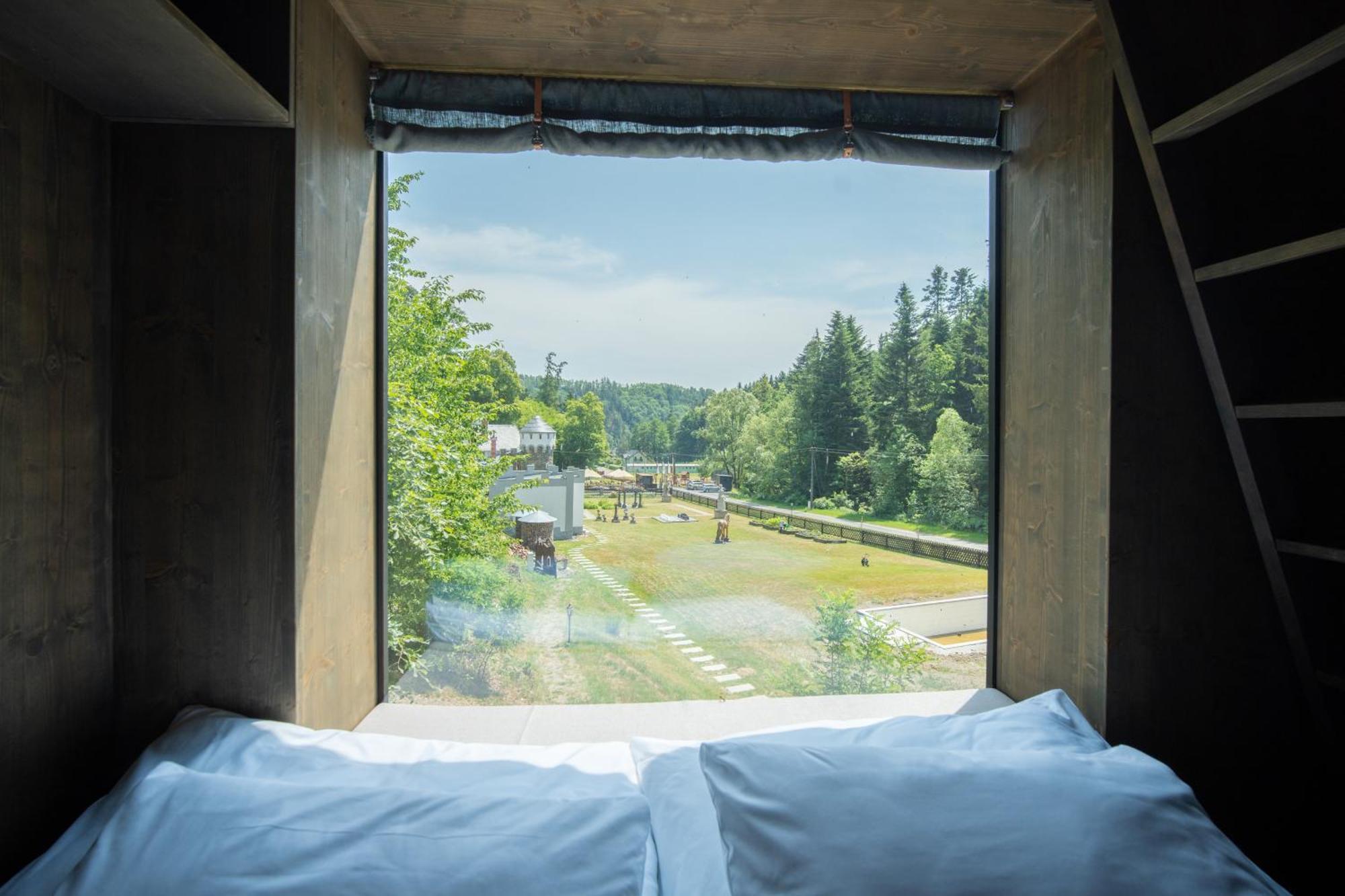 Hrad Kunzov Glamping & Spa & Restaurant Přerov Exteriör bild